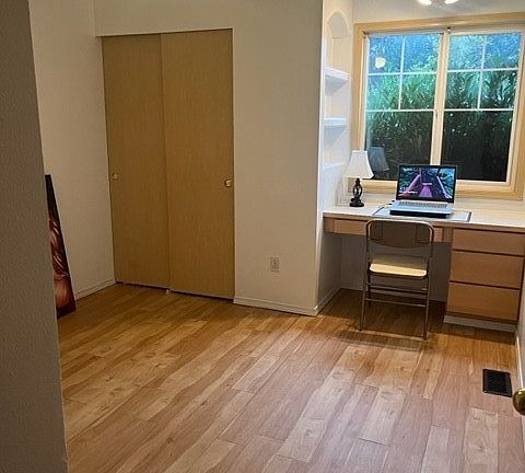 4th image of 709 Leola Lane