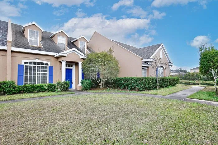 3 bed, 2.5 bath, 1757 sqft, $2,095 — Photo 2