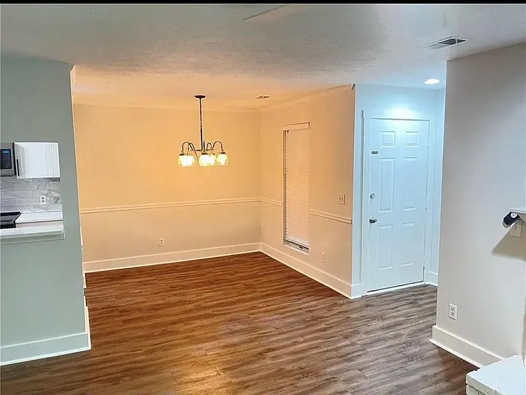5514 Mountain Springs Cir — Photo 2