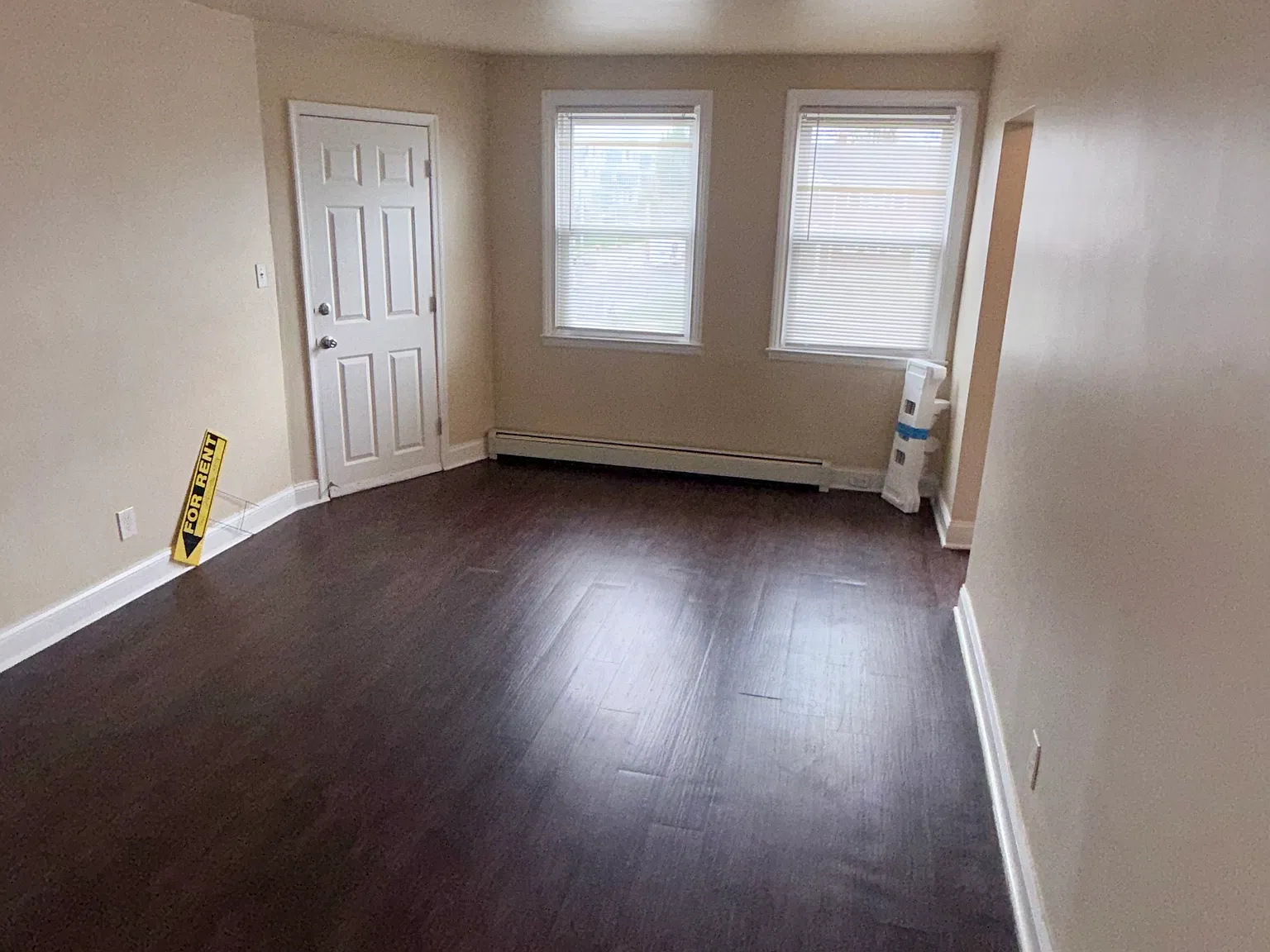 1662 E Cold Spring Ln — Photo 3