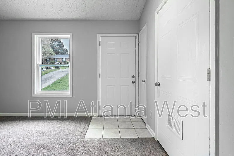 2 bed, 2.0 bath, 1023 sqft, $1,300 — Photo 1