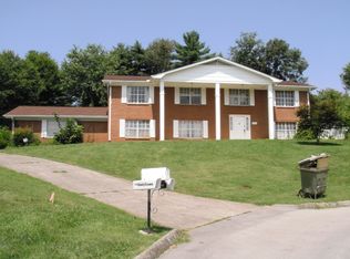 909 Windemere Cir, Maryville, TN 37804