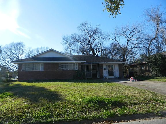 2nd image of 10101 Rockaway Dr