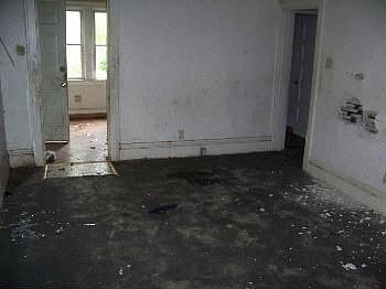 2nd image of 2593 Azelda St