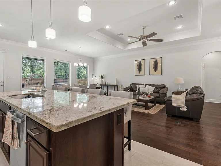 15621 Long Creek Ln — Photo 11
