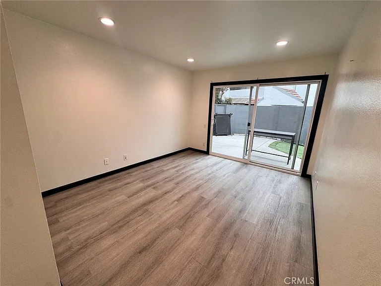 1159 Tivoli Ln — Photo 12