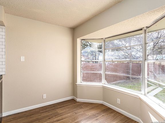 2nd image of 11519 WOOLLCOTT ST