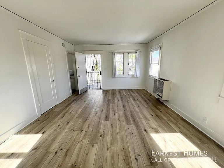 646 Ocean Park Blvd #C — Photo 6