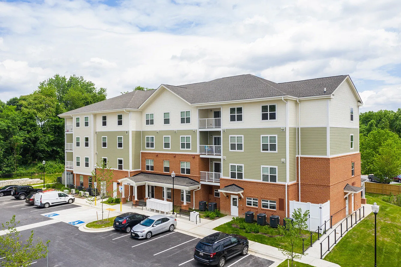 Woodfield Commons — Photo 1