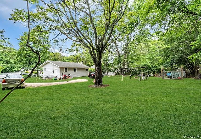 13 Carr Ln — Photo 5