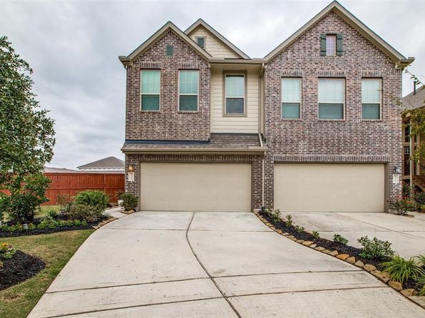 25322 Fallen Acorn Ct