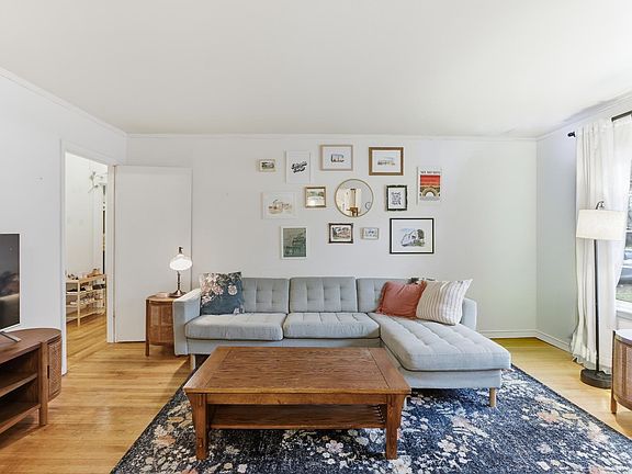 2nd image of 566 Read St