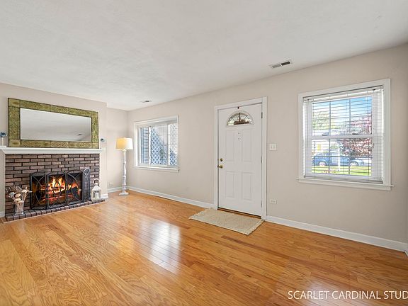 3rd image of 118 S President St
