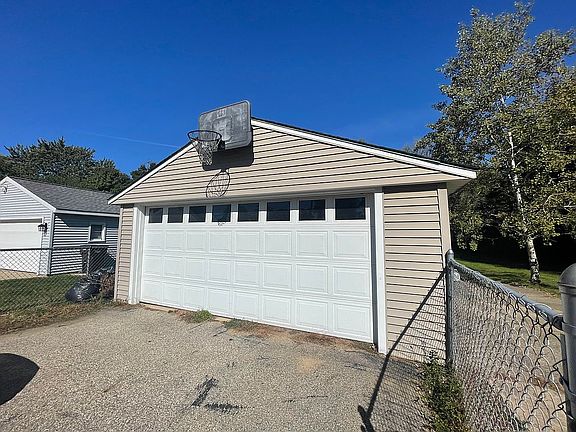4th image of 3509 Prairie St SW