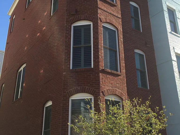 408 K St SE — Photo 3