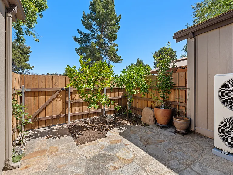 5226 Edge Park Way — Photo 23