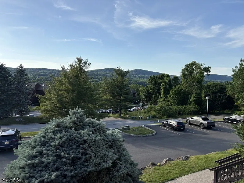 3 bed, $2,500 — Photo 4