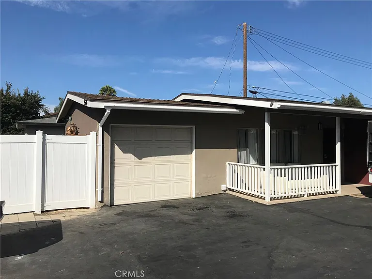 2536 Orange Ave #F — Photo 4