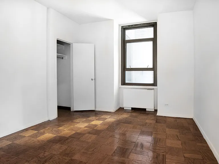 4 Park Ave #9G — Photo 7