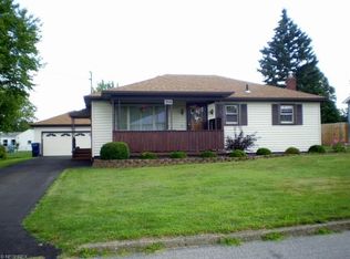 356 Como Ave, Struthers, OH 44471