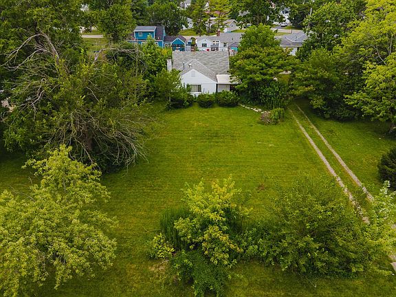 3rd image of 3328 Woodlawn Ave