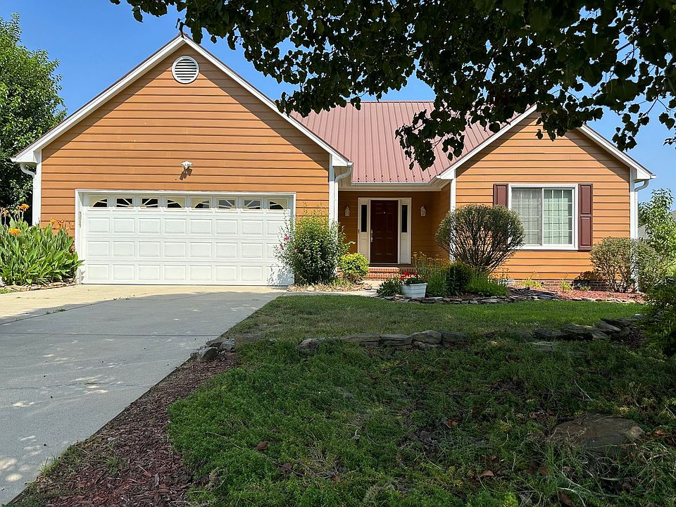 1st image of 1611 Majesty Dr