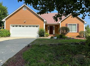 1611 Majesty Dr, Burlington, NC 27217