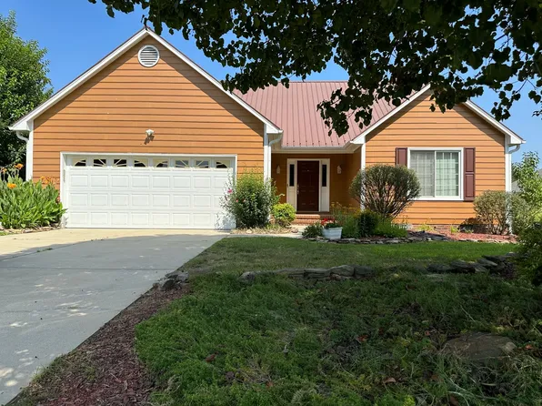 1611 Majesty Dr, Burlington, NC 27217