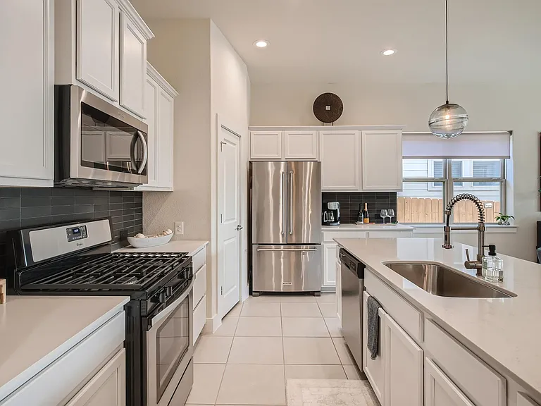 8005 Beacon Knob Way — Photo 5