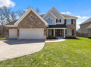 26W211 Arrow Glen Ct, Wheaton, IL 60189