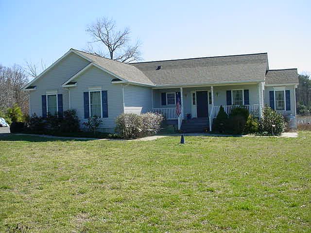 1st image of 216 Dockside Ct