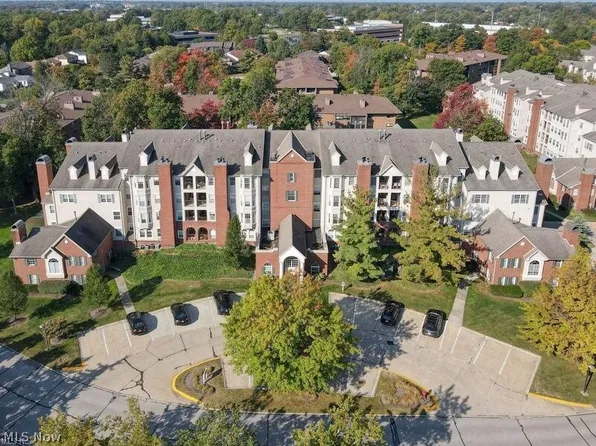 240 Fox Hollow Dr APT 309, Mayfield Heights, OH 44124
