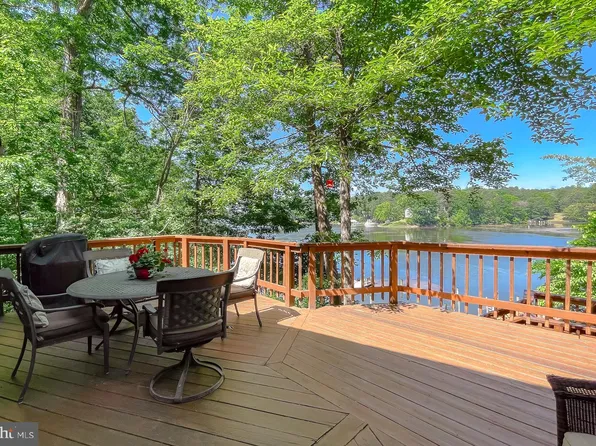 12735 Mill Creek Dr, Lusby, MD 20657