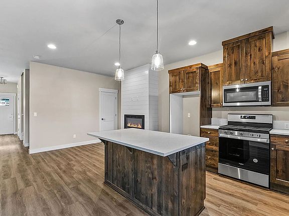 4th image of 61531 SE Jennifer Ln #1
