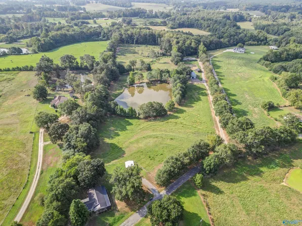 680 Ridgeway Rd, Altoona, AL 35952
