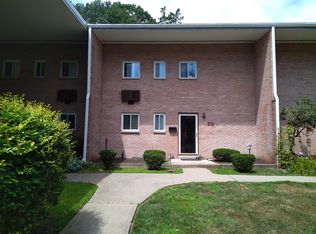 327 S Brooksvale Rd, Cheshire, CT 06410