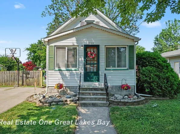 1008 S Sherman St, Bay City, MI 48708
