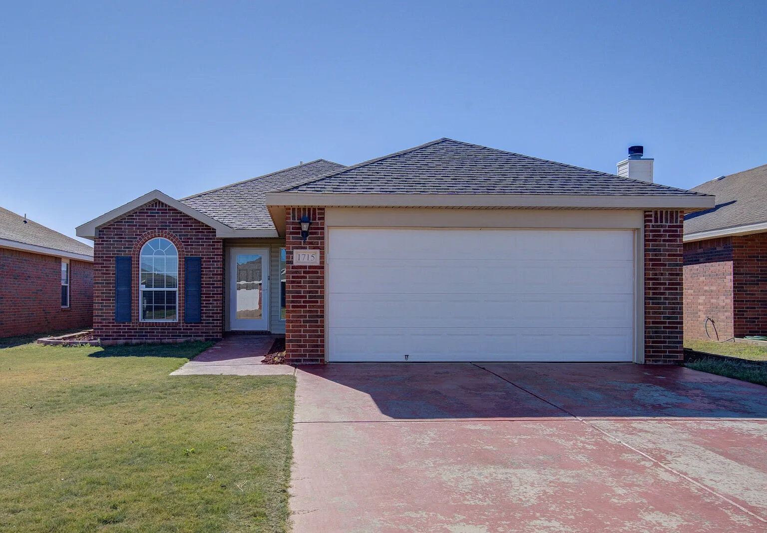 3 bed, 2.0 bath, 1335 sqft, $1,475 — Photo 2