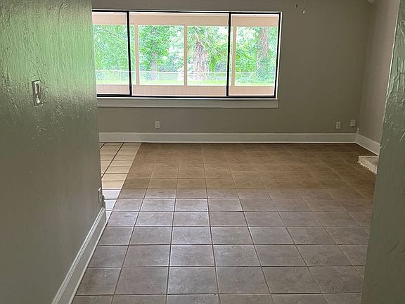 3rd image of 2623 W Cavett Dr