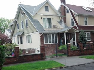 3026 153rd St, Flushing, NY 11354
