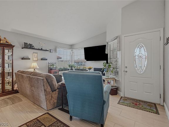 3rd image of 1011 Timberline Ct