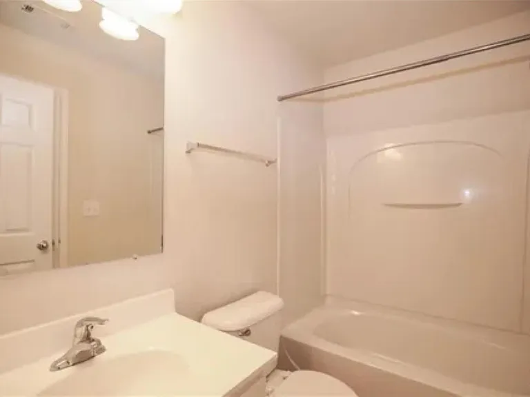 2210 Landing Walk Dr #2210 — Photo 17