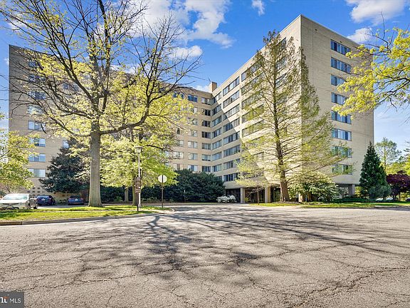3rd image of 6641 Wakefield Dr APT 610