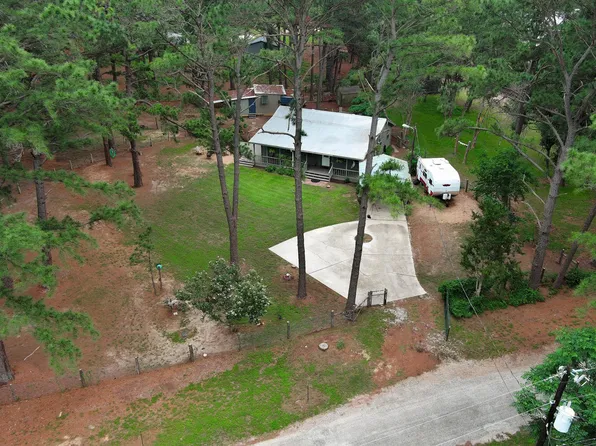 121 Pony Grass Ln, Bastrop, TX 78602