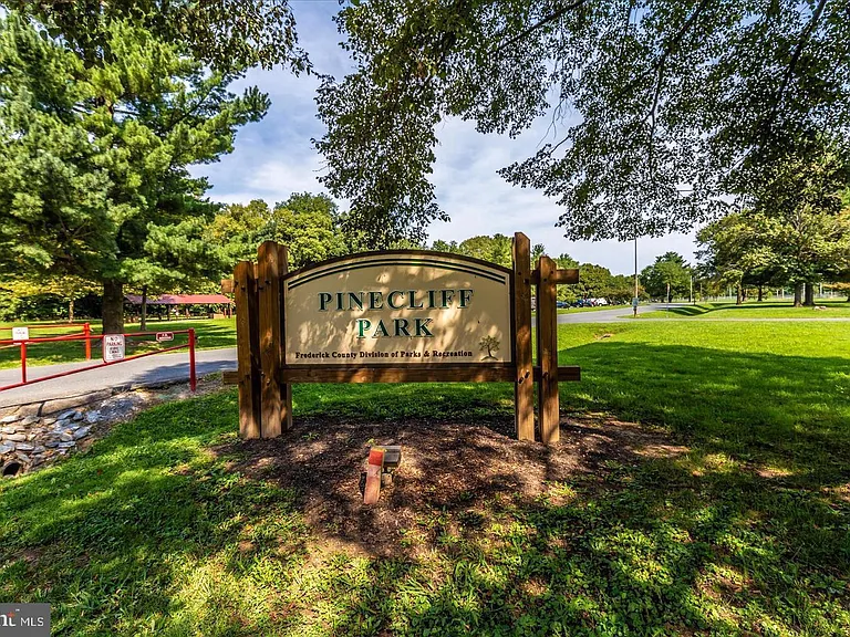 8414 Pine Bluff Rd — Photo 44