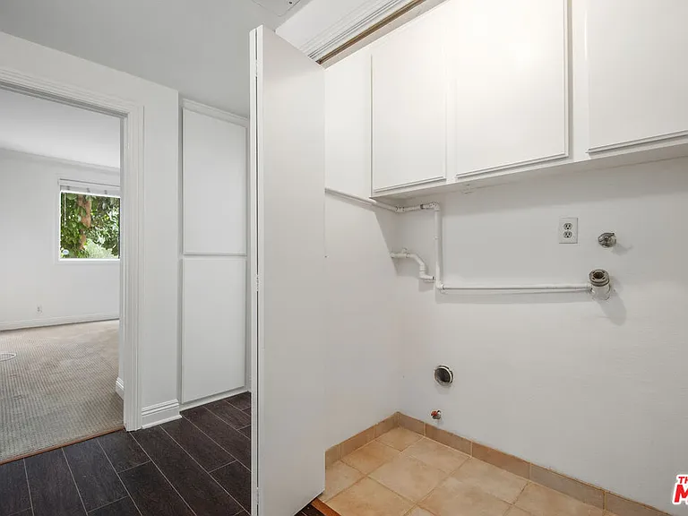 8865 Alden Dr #101 — Photo 13