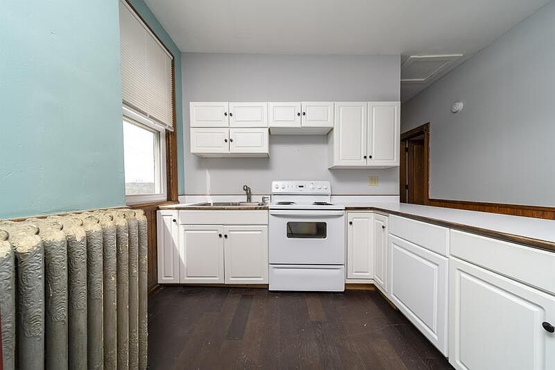 1st image of 4 Winslow Ave #2