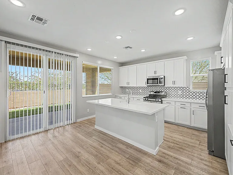 17797 W Cassia Way — Photo 10