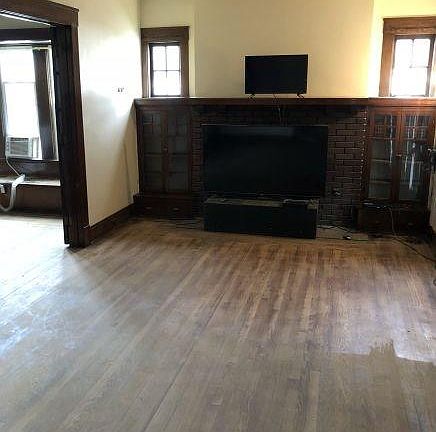 3rd image of 803 Ferndale Ave