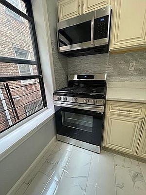 4th image of 47-11 47th Ave #2R